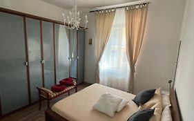 Aurelia G House